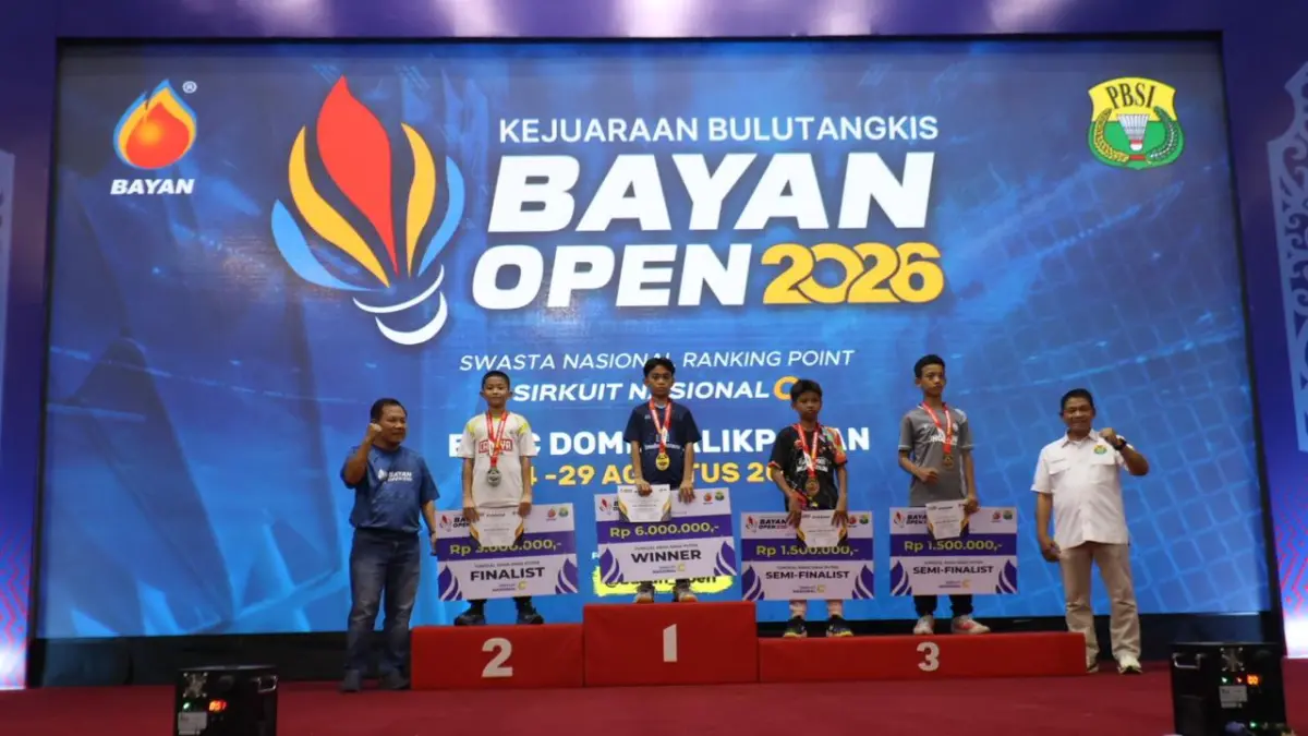 Kategori Tunggal Putra Junior PB Terpadu Balikpapan berhasil menembus lima besar klasemen perolehan medali Sirnas C Bayan Open 2026. (Foto; Anggi Kaltim Post)