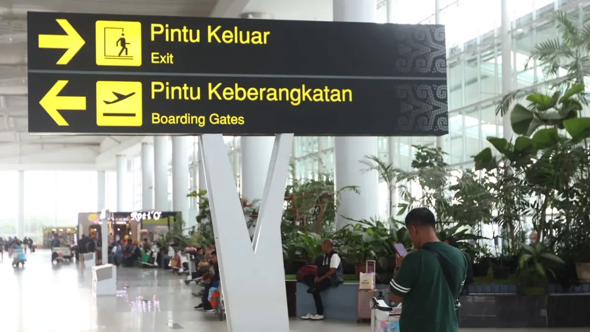Aktivitas penumpang di Terminal Bandara SAMS Sepinggan, Balikpapan, Kalimantan Timur. (ANGGI PRADITHA/KP)
