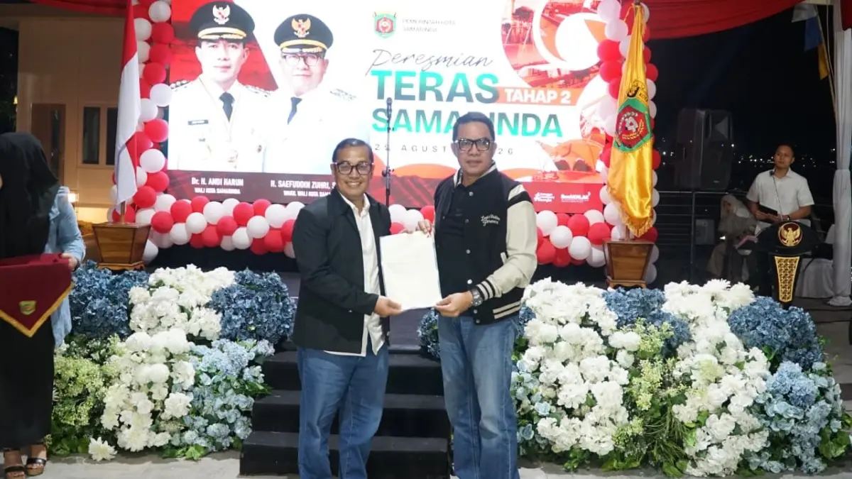 Wali Kota Samarinda bersama Kepala Kantah Samarinda Ceto Subagiyo di peresmian Teras Samarinda Tahap II, Sabtu (29/8/2026). (IST)