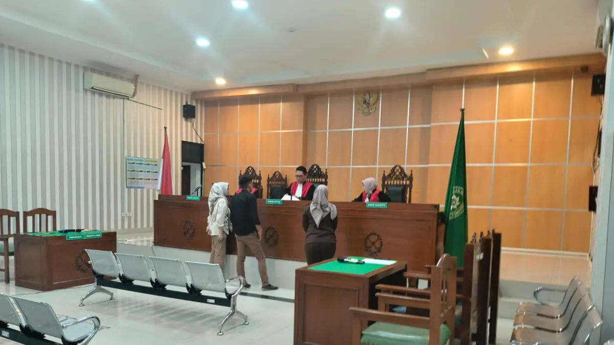 Suasana persidangan Peninjauan Kembali (PK) perkara tindak pidana korupsi dana hibah Desain Besar Olahraga Nasional (DBON) Kaltim di Pengadilan Negeri Samarinda, Selasa (1/9/2026). (BAYU/KP)