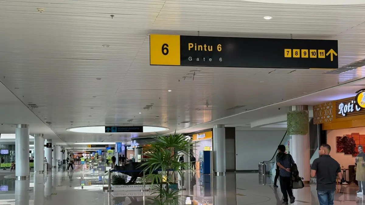 Jumlah penumpang angkutan udara turun pada Juli, dari 195.731 penumpang pada Juni menjadi 194.231 orang.