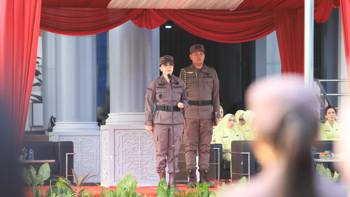 Kajati Kalimantan Timur Chatarina Muliana memimpin upacara peringatan Hari Lahir Kejaksaan RI ke-81 di halaman Kantor Kejati Kaltim, Samarinda, Rabu (2/9/2026).