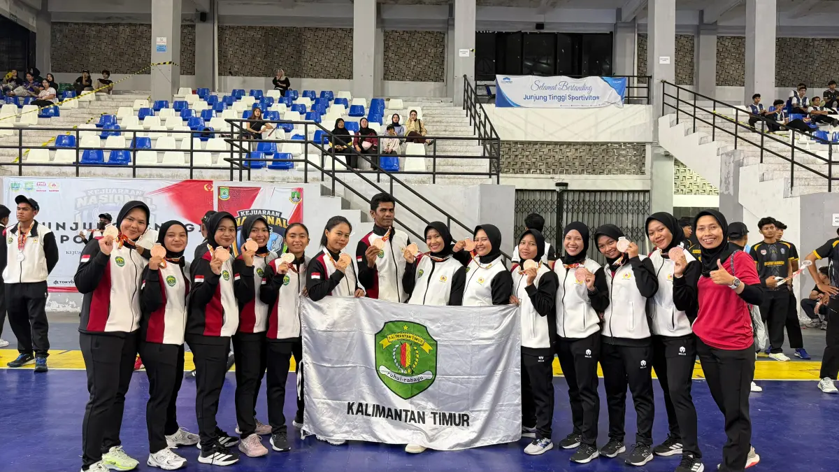MENOLAK PASRAH: Tim hoki Kaltim tetap menorehkan prestasi di tengah minimnya fasilitas latihan hoki indoor di Bumi Etam. 