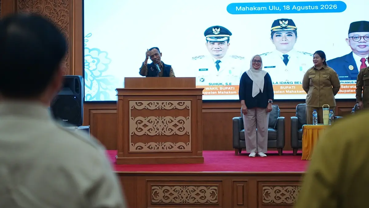Plt BPKSDM Mahulu  Nobertus Ngande saat memberikan laporan terkait program e Presensi, beberapa waktu lalu. Foto: Jody Kristianto/KP
