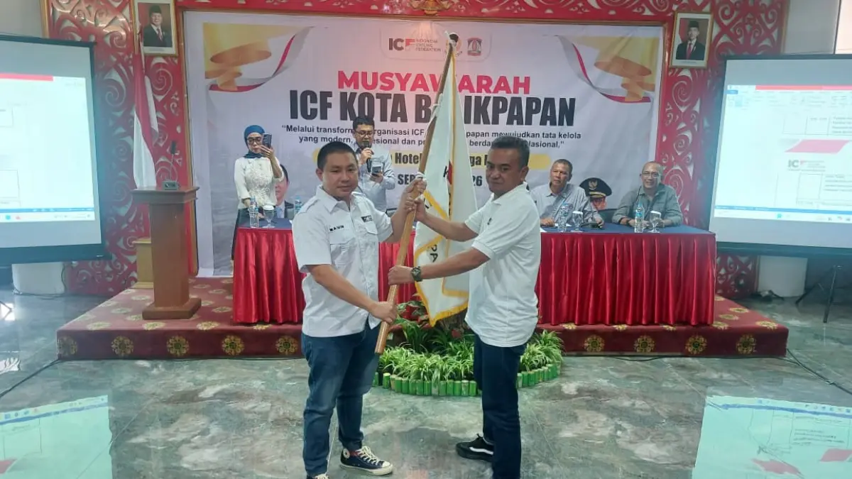 TERPILIH: Taufik Beny (kanan) terpilih nakhodai Pengcab ICF Balikpapan periode 2026-2026. (OKTA/KP)