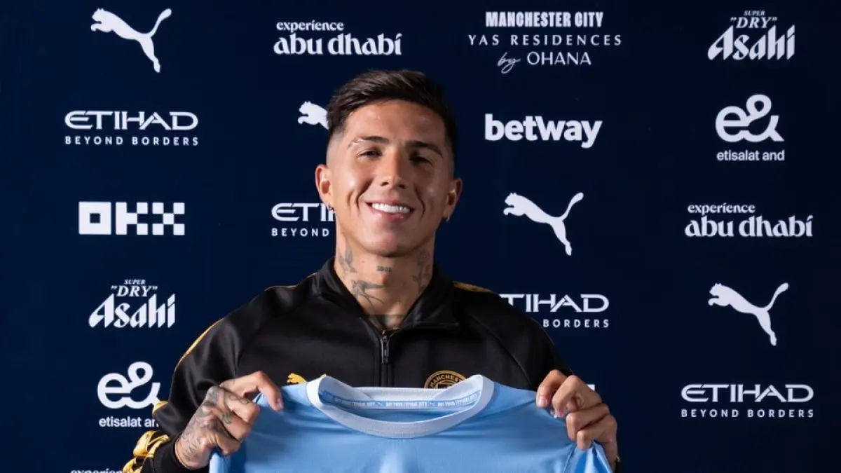 Enzo Fernandez hadir sebagai amunisi baru Manchester City di lini tengah. (MANCHESTER CITY FC)