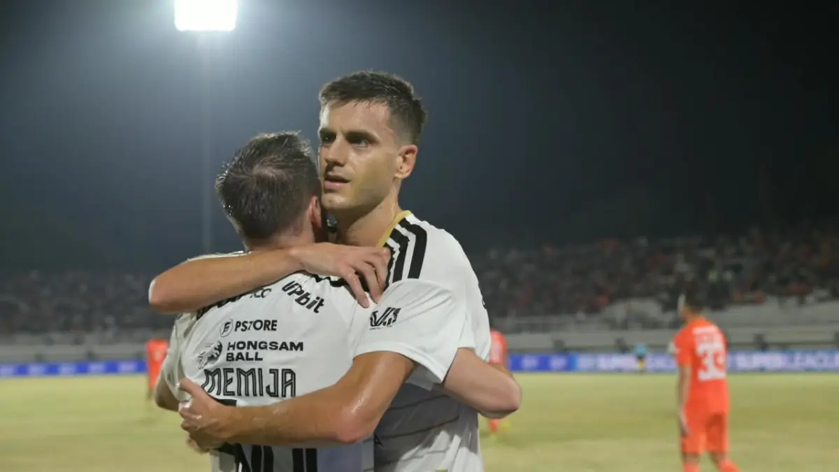 Alexander Jeremejeff merayakan gol yang membawa Persija Jakarta menang 1-0 atas Borneo FC di Stadion Segiri. (DONI ADITYA/KALTIM POST)