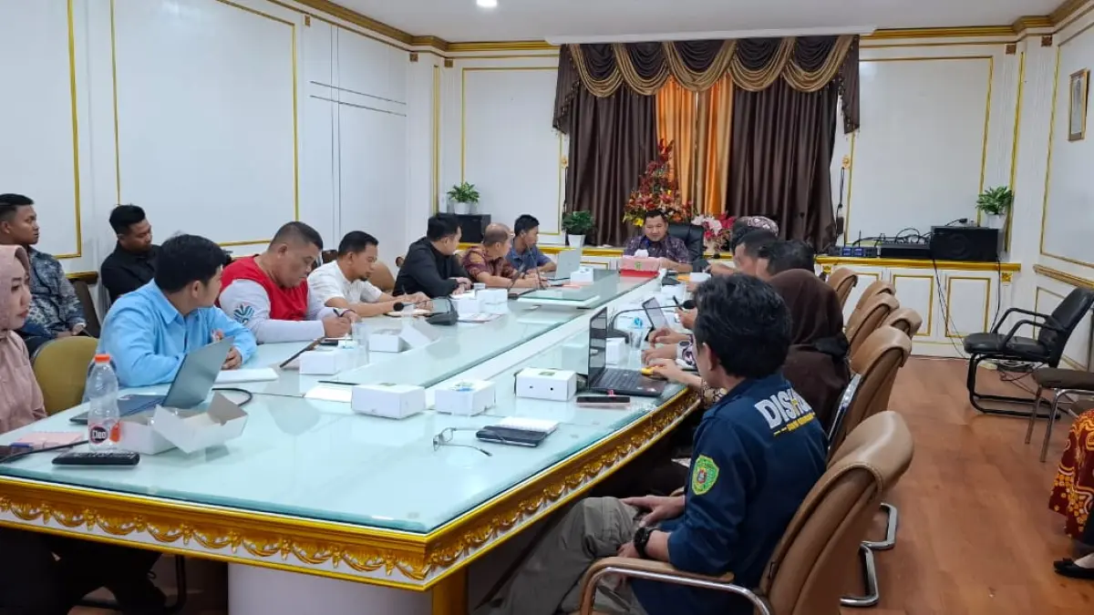 Pemkab PPU membahas rencana pendirian SPBU khusus milik BUMD di Ruang Rapat Bupati PPU, Jumat (4/9/2026).