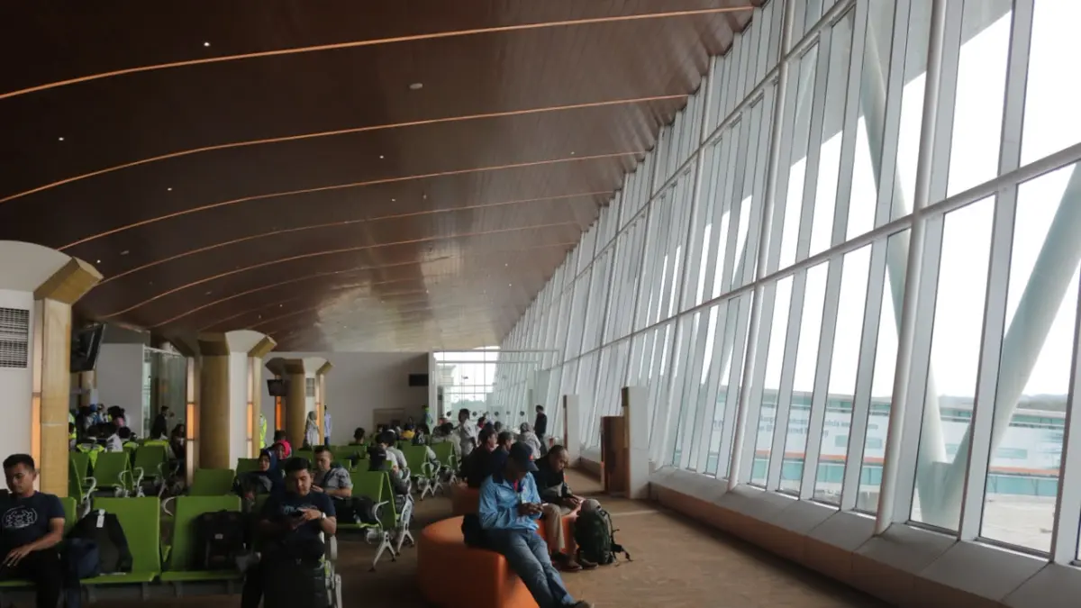 SEMENTARA: Penerbangan dari dan menuju Jakarta dari Bandara APT Pranoto kecamatan Samarinda Utara saat ini masih ditunda imbas erupsi Gunung Anak Krakatau, Sabtu (6/9).