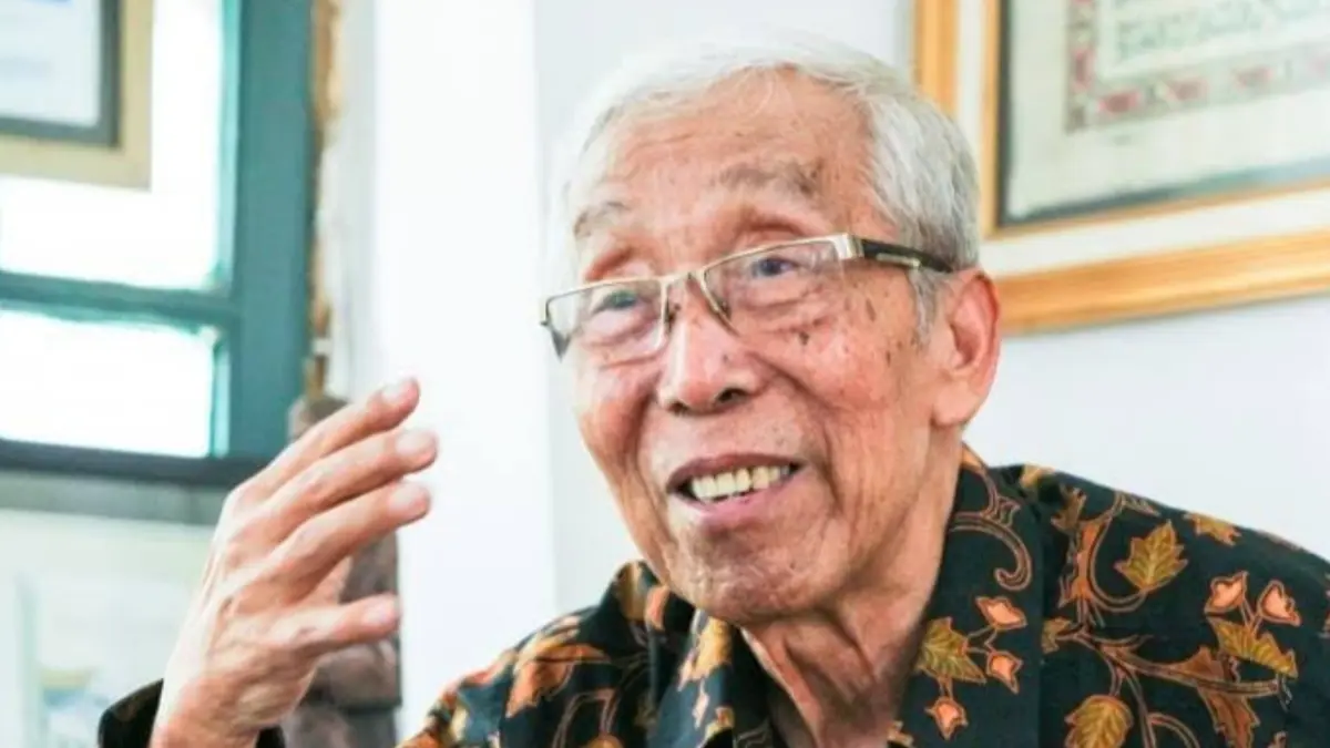 Guru Besar Fakultas Ilmu Budaya UGM Prof Dr Djoko Suryo meninggal dunia pada Senin (7/9/2026) pukul 04.50 WIB. (FOTO: IST)
