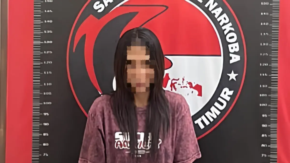 KEPERGOK: S alias EW diamankan Satresnarkoba Polres Kutai Timur dalam kasus dugaan peredaran narkotika jenis sabu-sabu di Kecamatan Kongbeng. (IST)