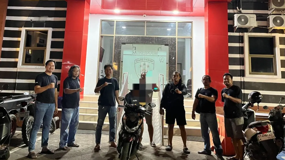 Pelaku curanmor di Kabupaten Paser saat diringkus polisi.