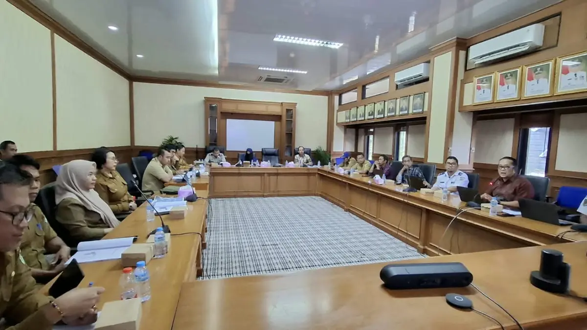 Rapat FGD Studi Kelayakan Pembangunan Jembatan Timbang oleh Pemkab Kutai Barat di Sendawar.