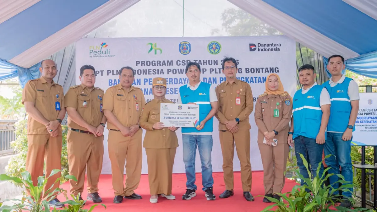 KONTRIBUSI: Wali Kota Bontang (pakai topi) apresiasi kontribusi PLN Indonesia Power berharap bantuan dapat berkelanjutan.