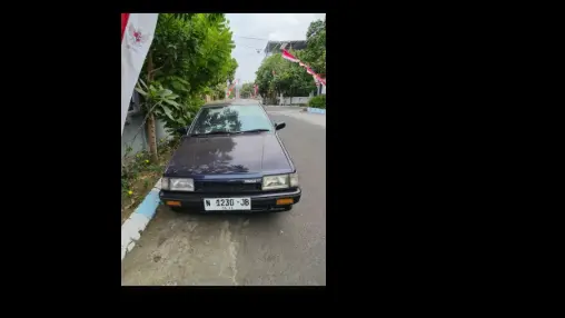 Mazda 323 edisi tahun 1987