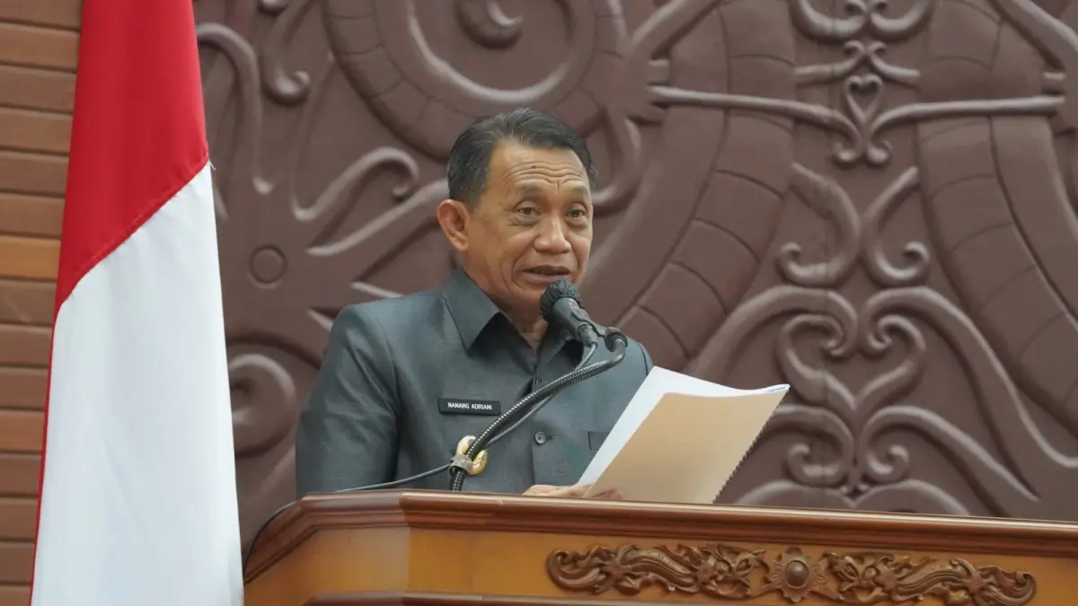 ANGGARAN: Wakil Bupati Kubar Nanang Adriani saat paripurna DPRD Kubar dengan agenda penyampaian nota pengantar Raperda APBD 2026.