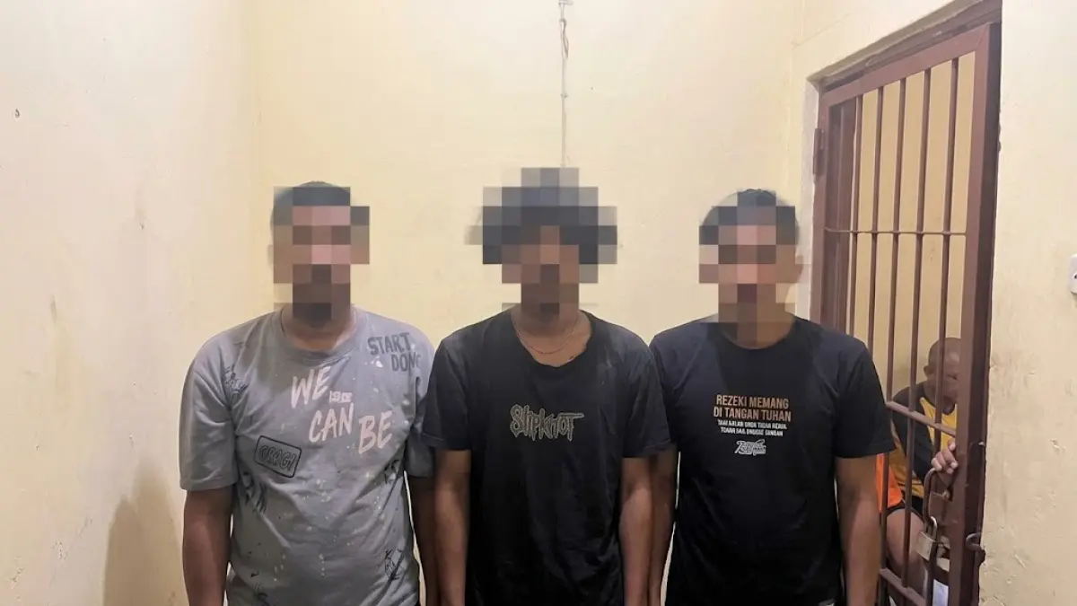 DIAMANKAN: Tiga tersangka yang diamankan Polsek Sepaku, PPU.(Dok.Humas Polres PPU)
