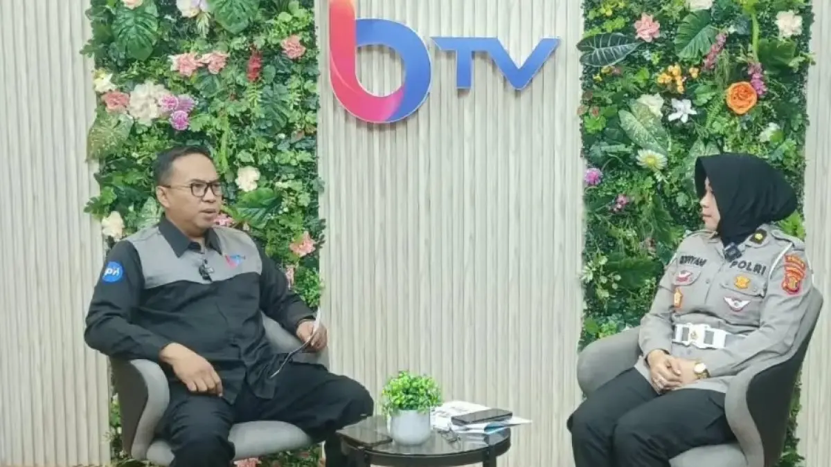 LALU LINTAS: Keselamatan lalu lintas diserukan Subdit kamsel Ditlantas Polda Kaltim saat menjadi narasumber program Ngopi Balikpapan Televisi.
