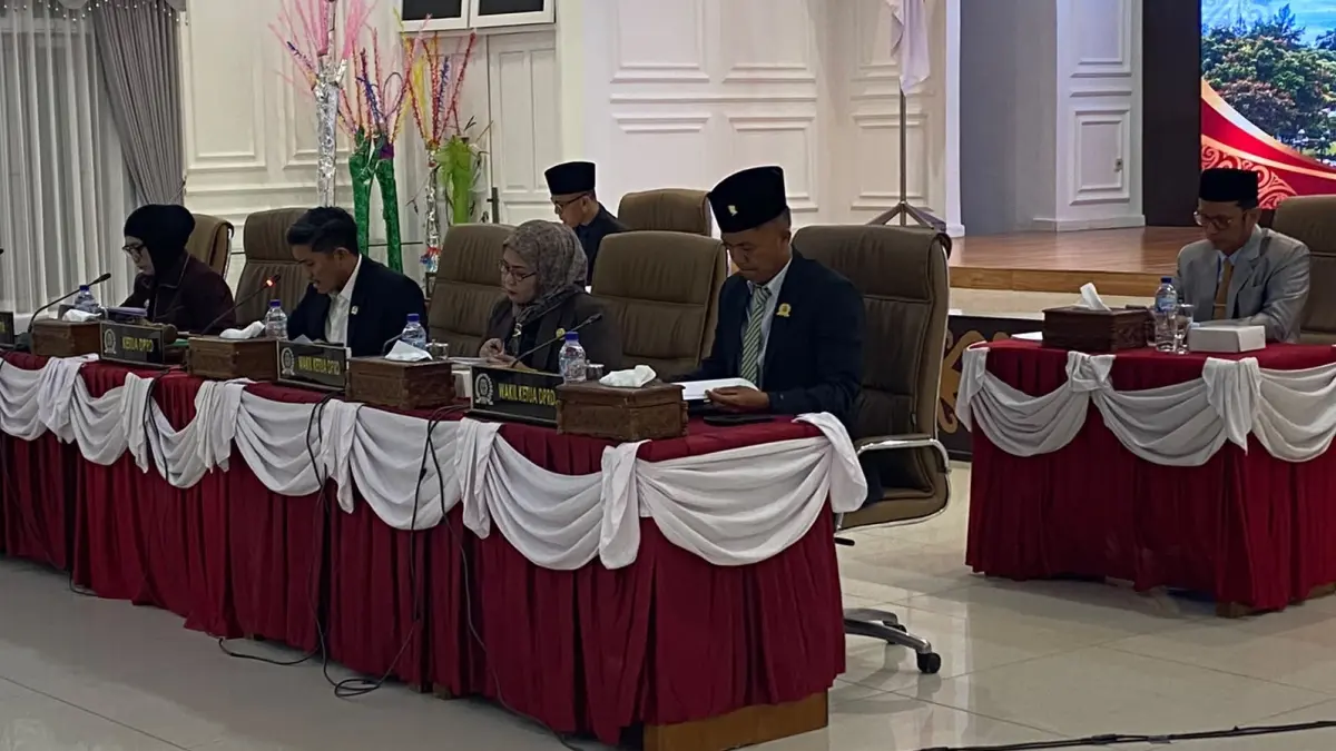 GELAR SIDANG PARIPURNA: DPRD Bontang melaksanakan rapat paripurna terkait dengan penyampaian nota keuangan atas Raperda APBD 2027. ADIEL KUNDHARA/KP
