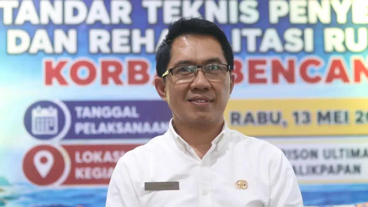 Kepala Disperkim Kota Balikpapan, Rafiuddin, saat memberikan keterangan terkait pengambilalihan PSU 15 perumahan terlantar di Balikpapan. (ANGGI PRADITHA/KP)
