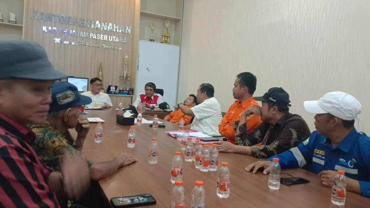 BAHAS LAHAN: Suasana pertemuan membahas persoalan lahan antara Kantah PPU, Partai Buruh PPU didampingi pengurus DPC LAKI PPU.(IST)