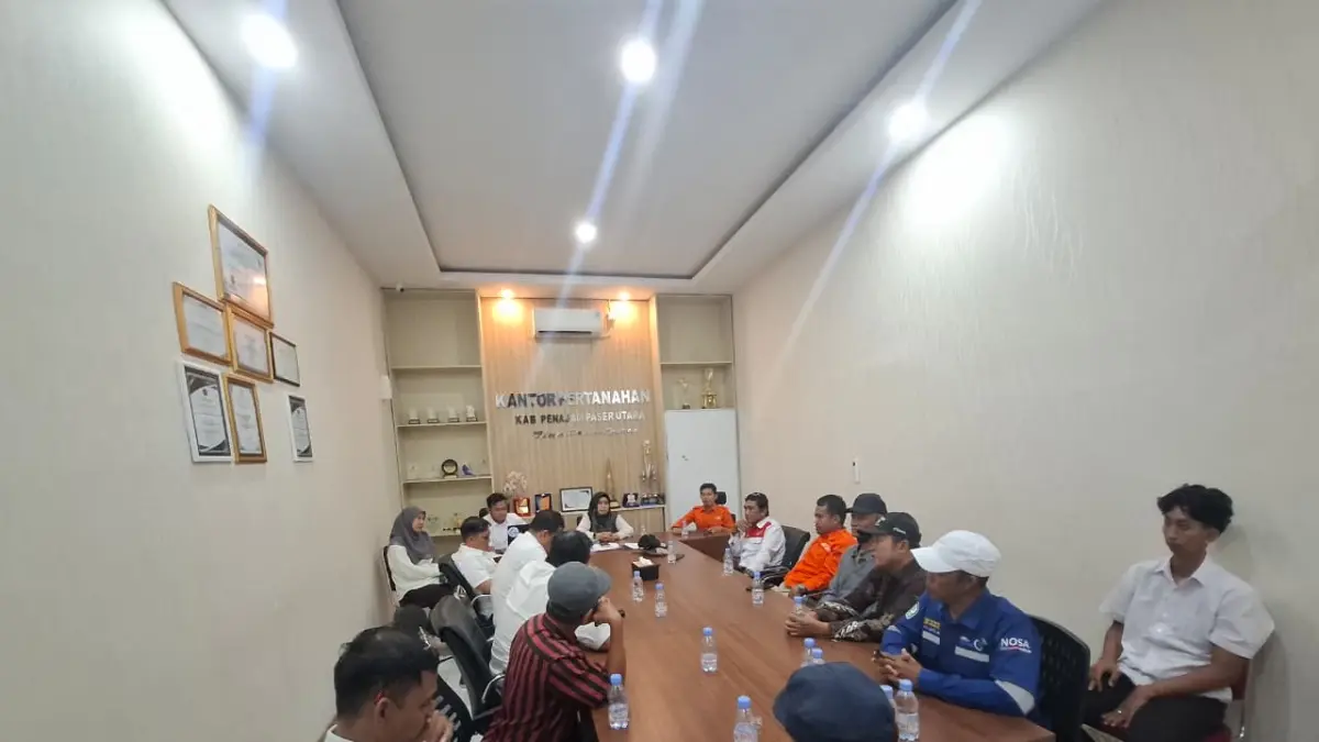 BAHAS MASALAH LAHAN: Pertemuan antara pejabat Kantor Pertanahan PPU dan Partai Buruh PPU membahas persoalan lahan yang kini masuk IKN.(IST)