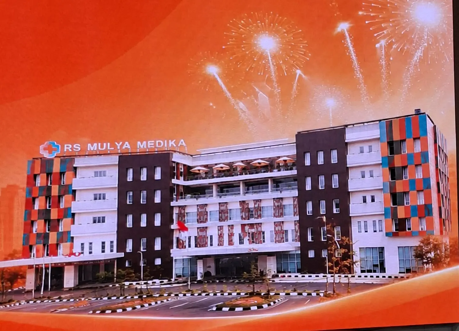 Gedung RS Mulya Medika Samarinda Seberang (kanan) yang kini melayani peserta JKN/BPJS Kesehatan serta dilengkapi alat medis modern.