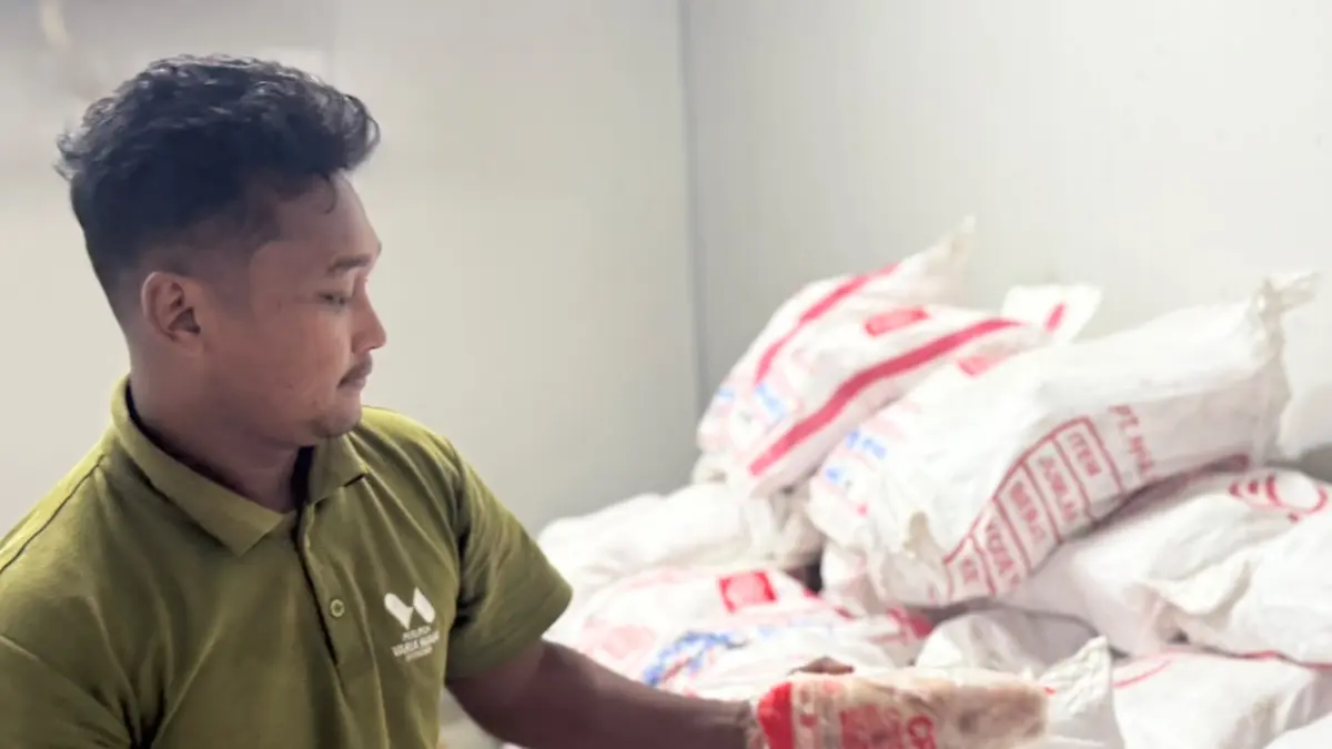 KOMODITAS: Ayam karkas beku jadi salah satu komoditas utama dari Varia Niaga. Didukung dengan fasilitas cold storage yang memadai.