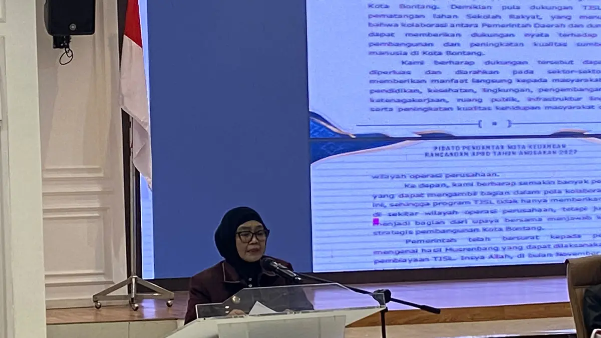 Wali Kota Bontang Neni Moerniaeni.
.