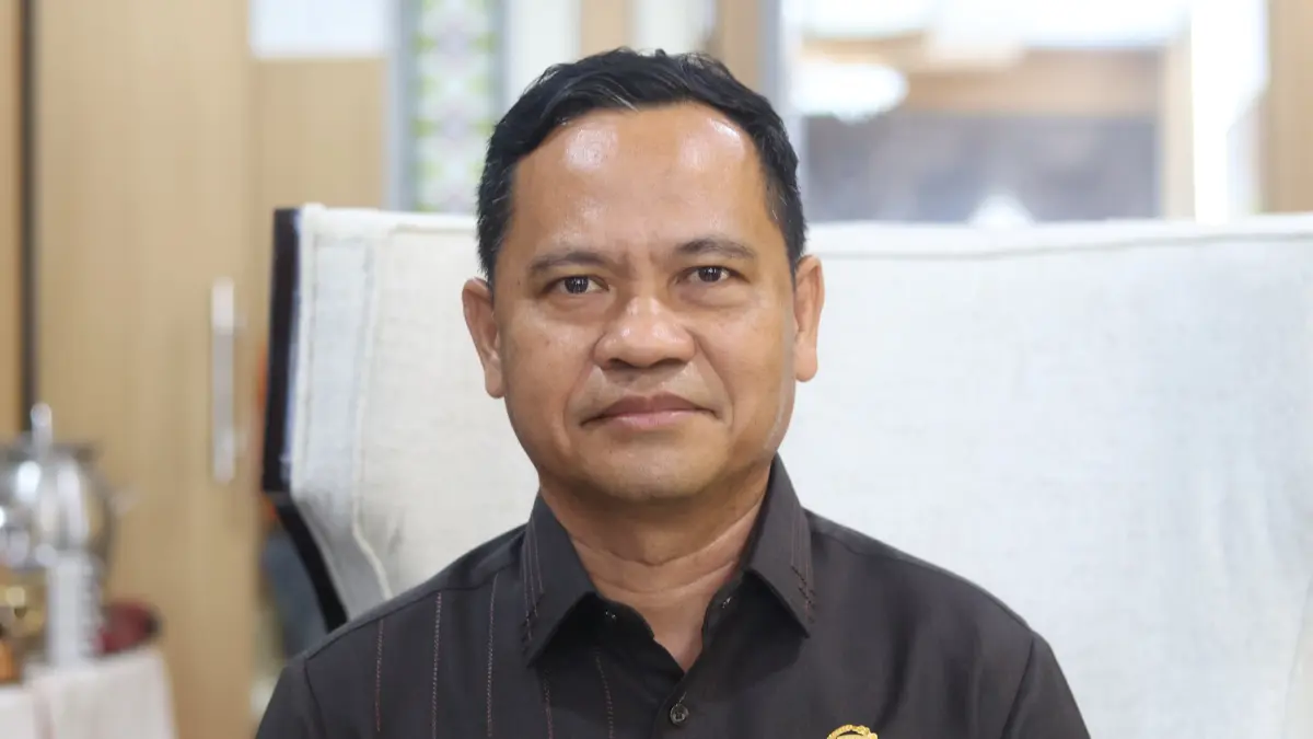 Komisi III DPRD Balikpapan mendesak Disperkim dan pihak kelurahan memperketat pengawasan terhadap aktivitas pengembang perumahan bermasalah di Kota Balikpapan.