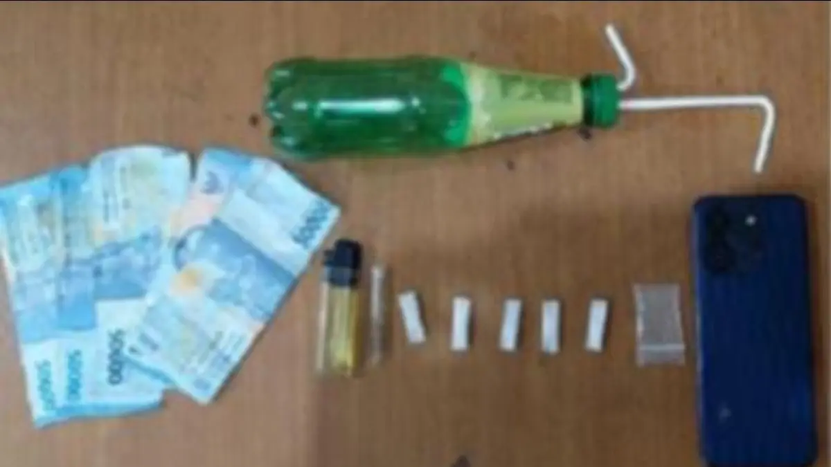 DIGAGALKAN: Paket sabu-sabu berhasil diamankan Unit Reskrim Polsek Bontang Utara. (POLRES BONTANG FOR KP)