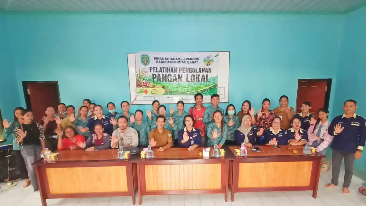 INOVASI: Pelatihan pengolahan ubi ungu oleh Dinas Ketapang Kubar. IST/KP
