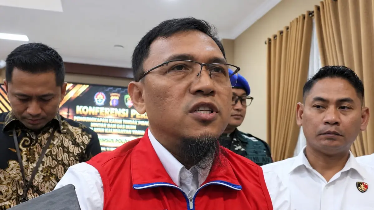 Isfahani saat memberikan keterangan, Rabu (16/9). (FOTO M TAUFIK/KP)