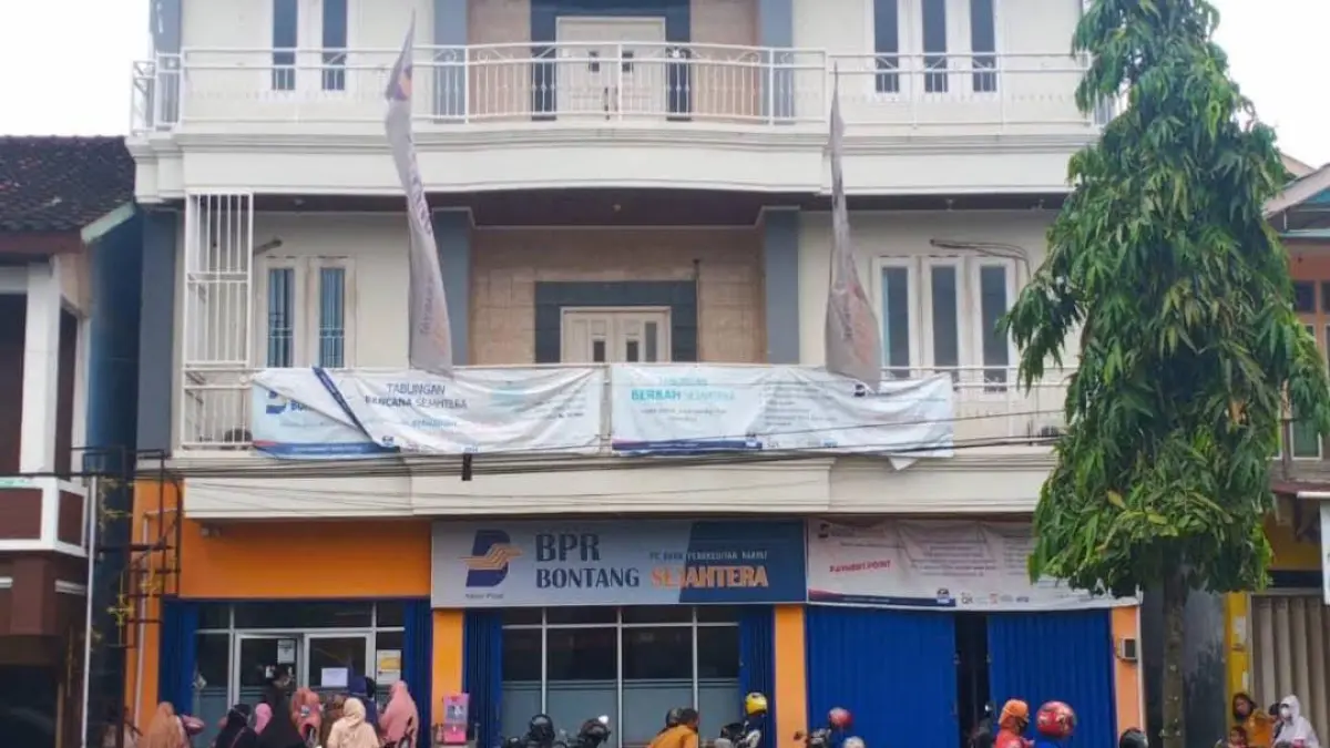 KESULITAN: Bank Bontang yang sebelumnya dikenal BPR Bontang Sejahtera masih terlilit masalah.