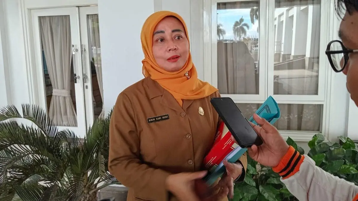 Kepala Dinas Komunikasi dan Informatika (Diskominfo) Kaltim, Ririn Sari Dewi, memberikan klarifikasi soal distribusi program MBG di Kaltim. (DOK/KP)