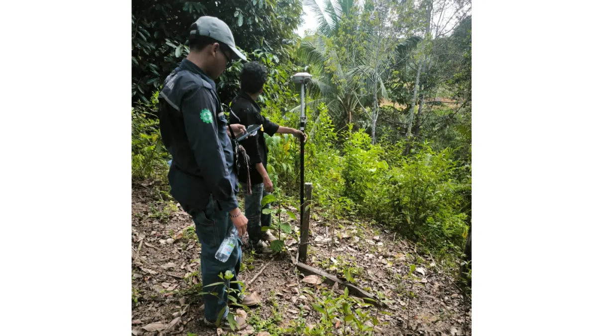 Tim Teknologi Geomatika Politani Samarinda memetakan kawasan Puspantara, Desa Suko Mulyo, Sepaku, menggunakan drone dan GPS geodetik pada 16 Juli 2026. (IST)