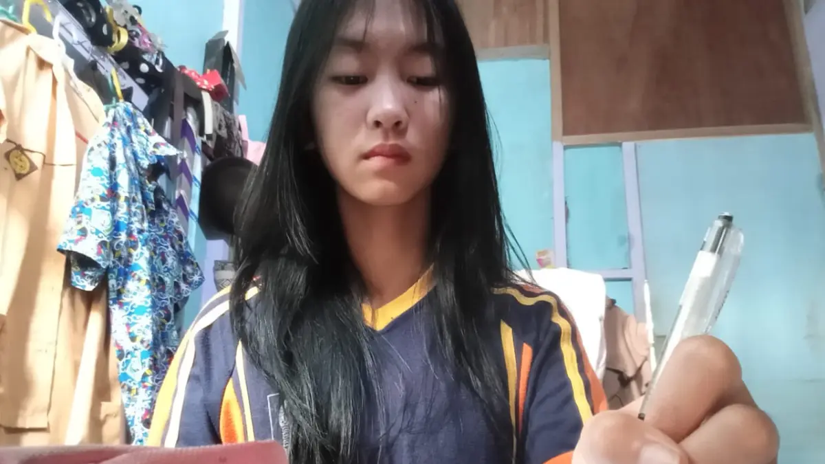 Pelajar SMP 2 Datah Bilang, Mahulu yang belajar dari rumah.