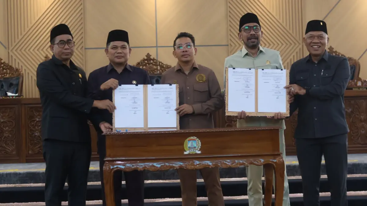 SEPAKAT: Suasana Rapat Paripurna DPRD Balikpapan pada Selasa (22/9/2026) yang resmi menyetujui pengesahan Raperda Kawasan Tanpa Rokok (KTR) menjadi Perda. ANGGI PRADITHA/KP