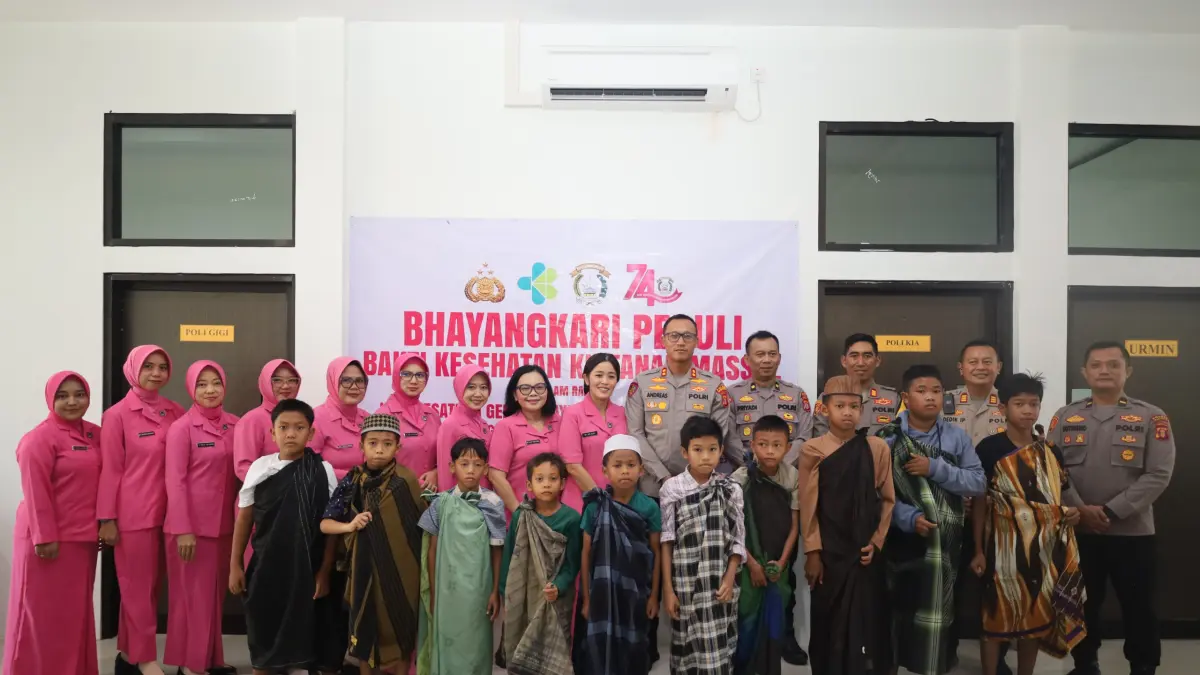 BAKTI SOSIAL: Peserta khitanan massal Bhayangkari Peduli, Polres PPU.(Dok.Humas Polres PPU)