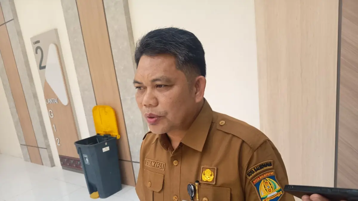 INTEGRASI DATA PERTANAHAN: Asisten I Setdakot Balikpapan Zulkifli memberikan keterangan terkait rencana integrasi layanan IMTN milik Pemkot Balikpapan dan sertifikat dari BPN.