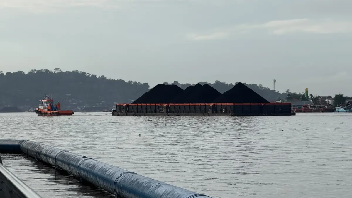PERBAIKAN: Meski masih terkontraksi 5,70 persen yoy, volume ekspor batu bara membaik pada triwulan II dibanding triwulan sebelumnya yang terkontraksi 7,17 persen yoy.