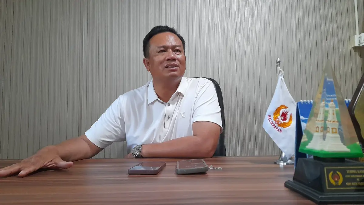 TERBATAS: Ketua KONI Balikpapan Gasali sebut terbatasnya anggaran sebabkan cabor tak dapat alat tanding dan opsi tanpa pemusatan latihan. (Okta/KP)