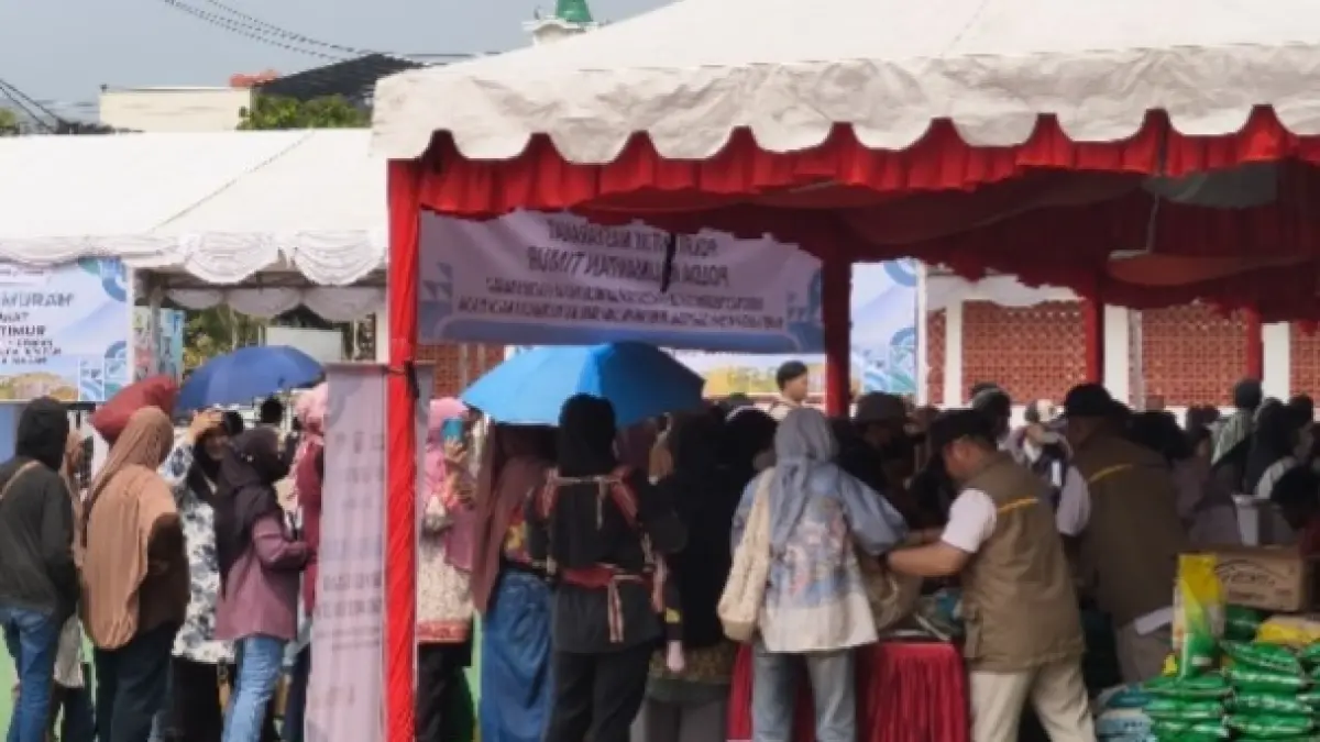 GPM: Warga antusias menyambut gelaran Gerakan Pangan Murah  di halaman markas Polresta Balikpapan