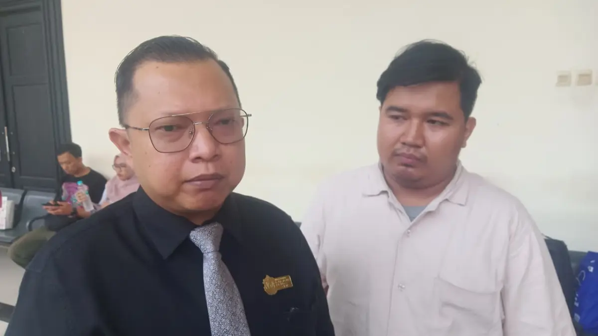 Kuasa hukum Adinnur, Bambang Edi dan Fauzi Rahmat. (Bayu/KP)