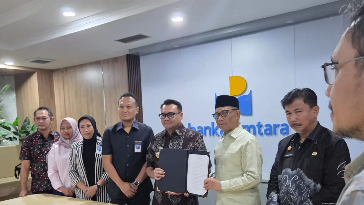 TUNTAS: Pemkab Kukar saat melakukan proses peminjaman daerah awal tahun lalu. (DOK/KP)