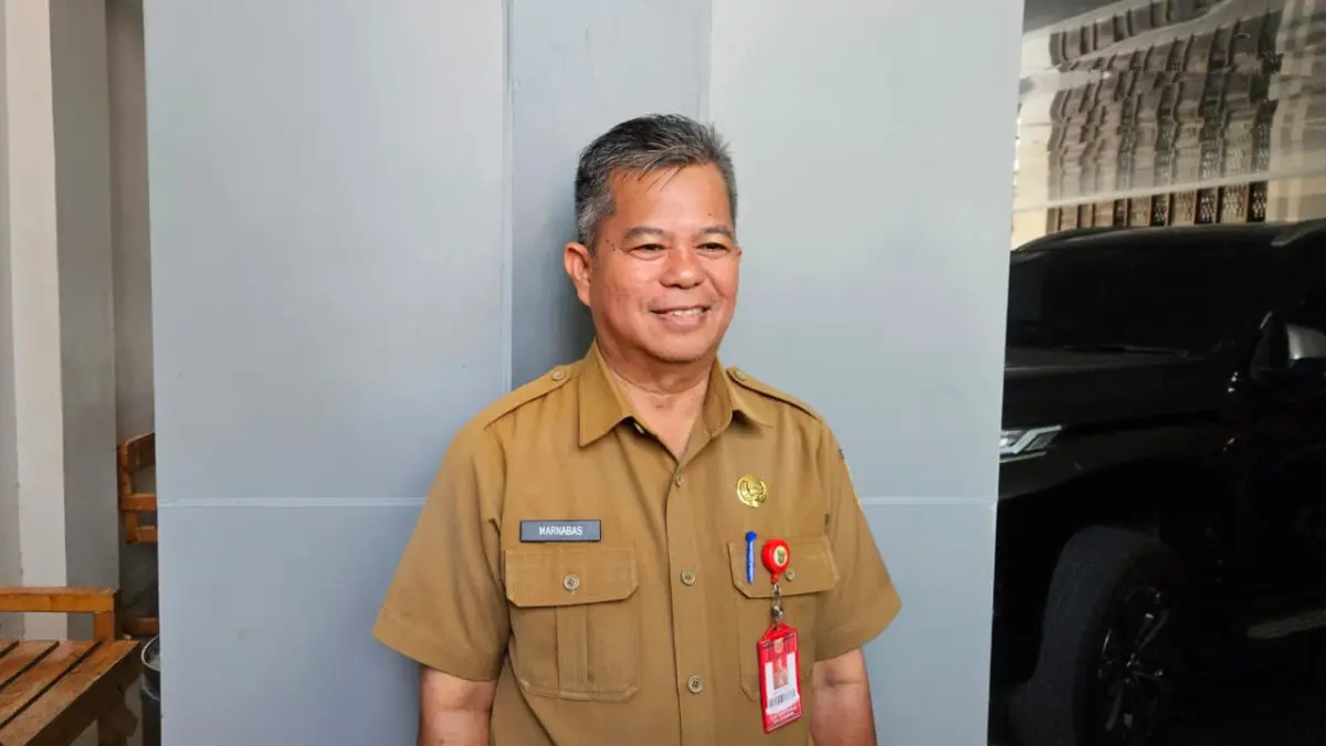 Asisten II Sekretariat Daerah Kota Samarinda, Marnabas Patiroy. HAFIZ/KP