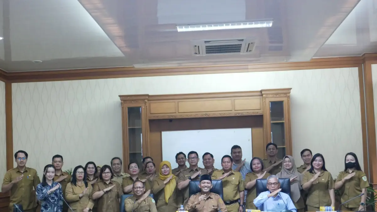 Rapat pembahasan draf laporan akhir RUPM tahun 2025–2045 Kabupaten Kubar. (IST)