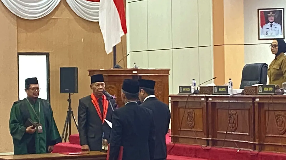 DILANTIK: Kursi legislator Bontang kembali terisi penuh setelah Sudiyo dilantik menggantikan mendiang Maming yang mangkat April lalu.