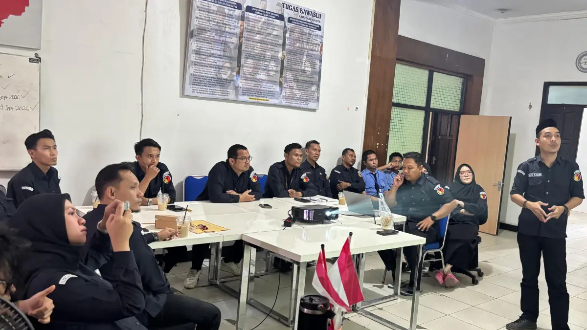 Bawaslu Tabalong Agus Salim membentuk NGOPI DULU.