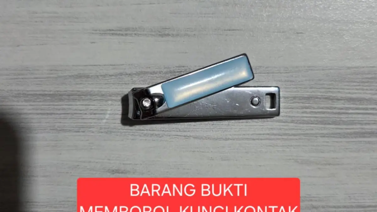 JANGAN DICONTOH: Pelaku menggunakan pemotong kuku untuk beraksi saat mencuri.